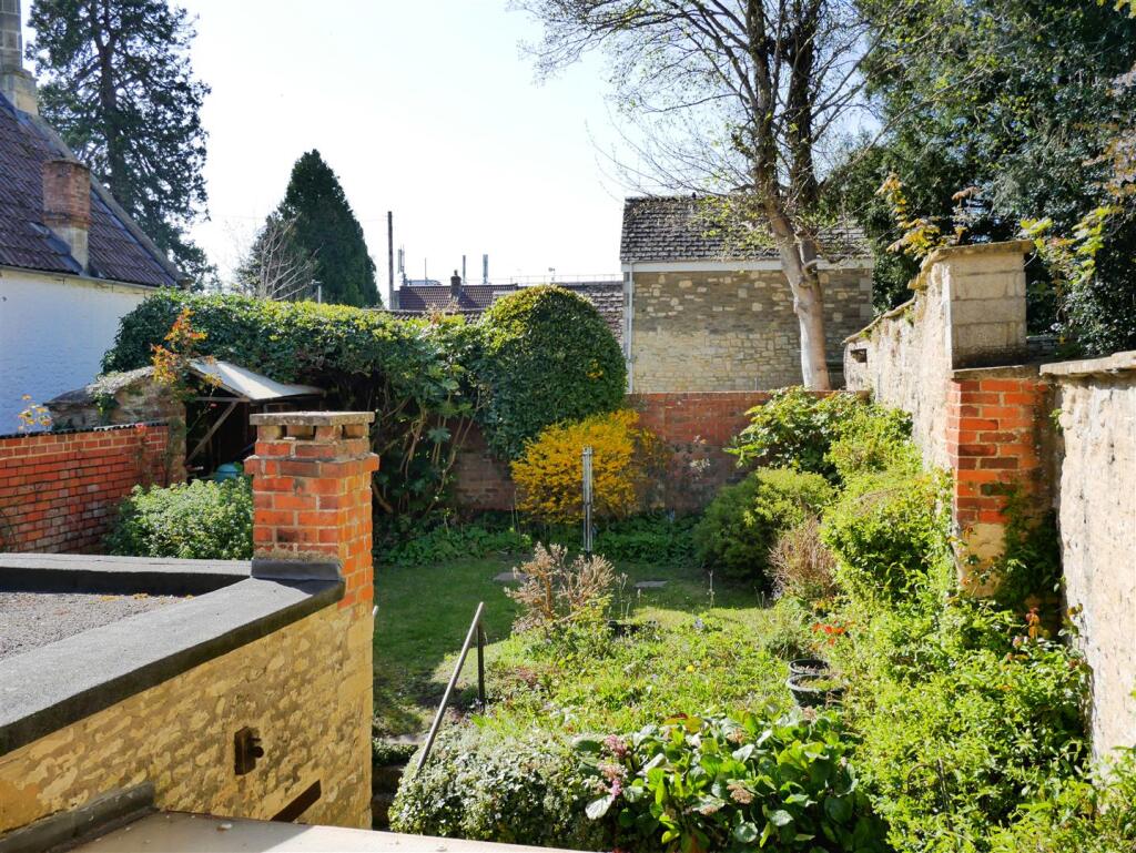 Market Hill, Calne photo 2
