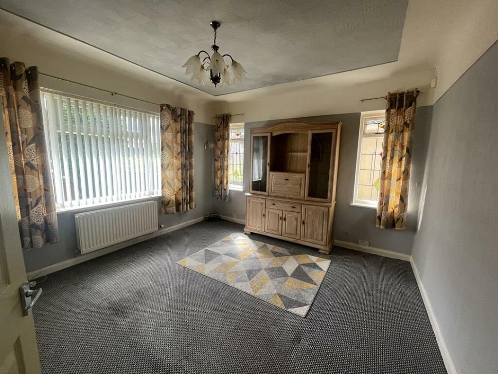 Camberley Drive, Wrexham photo 5