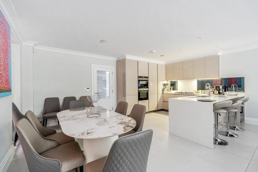 House in Kingston upon Thames - View 3