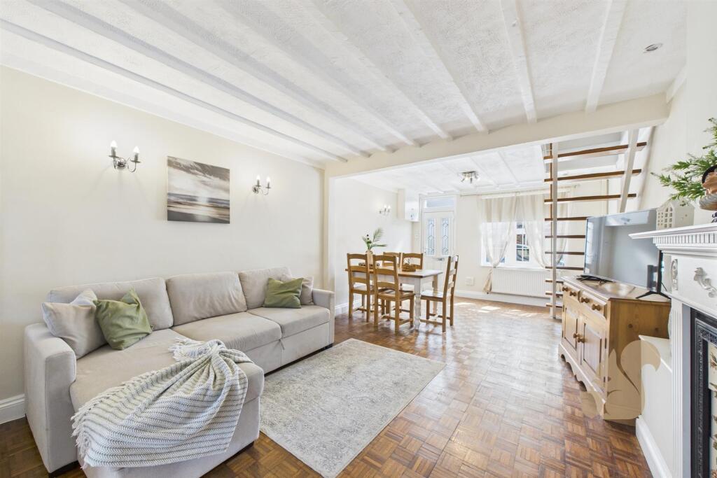 House in West Mersea - View 4