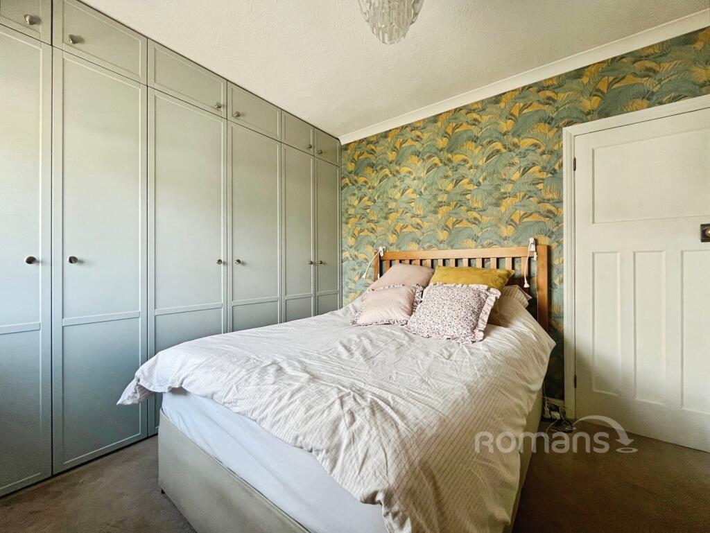 House in Farnham, Upper Bourne - More