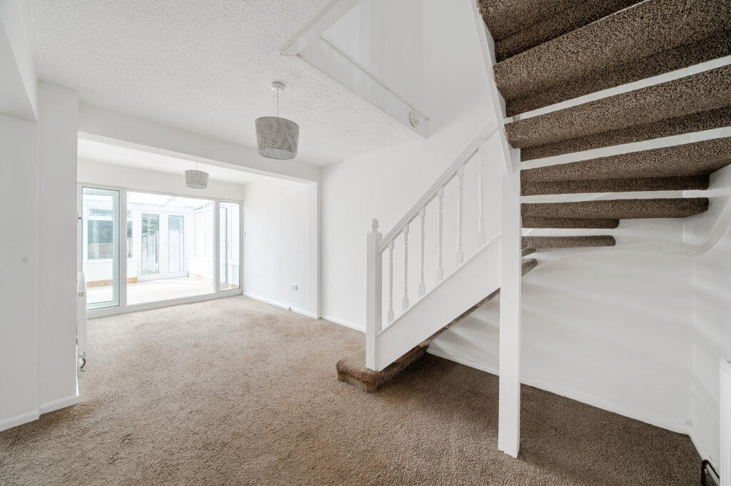 Additional image 9 of Wells Close, Harpenden, AL5