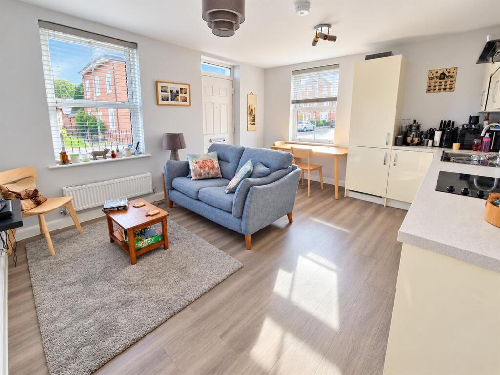 Apartment in Milton Keynes - View 2