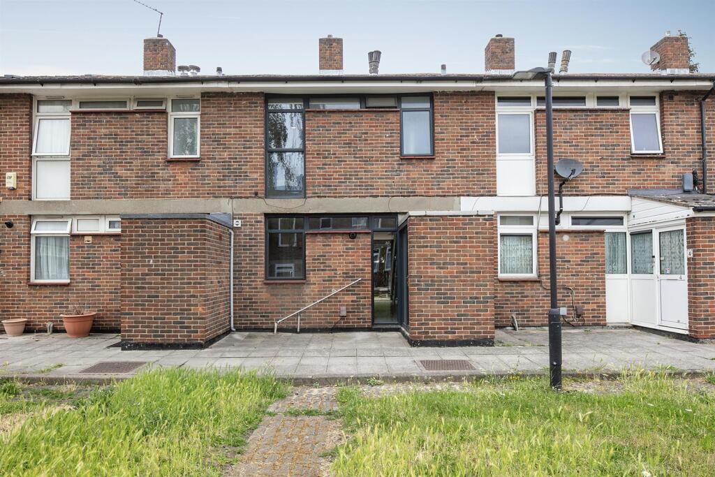 Main image of property: Gibbon Road, Nunhead, SE15