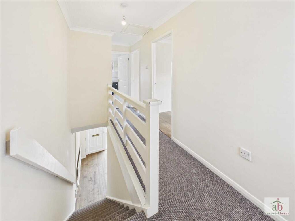 House in East Suffolk, Martlesham - More