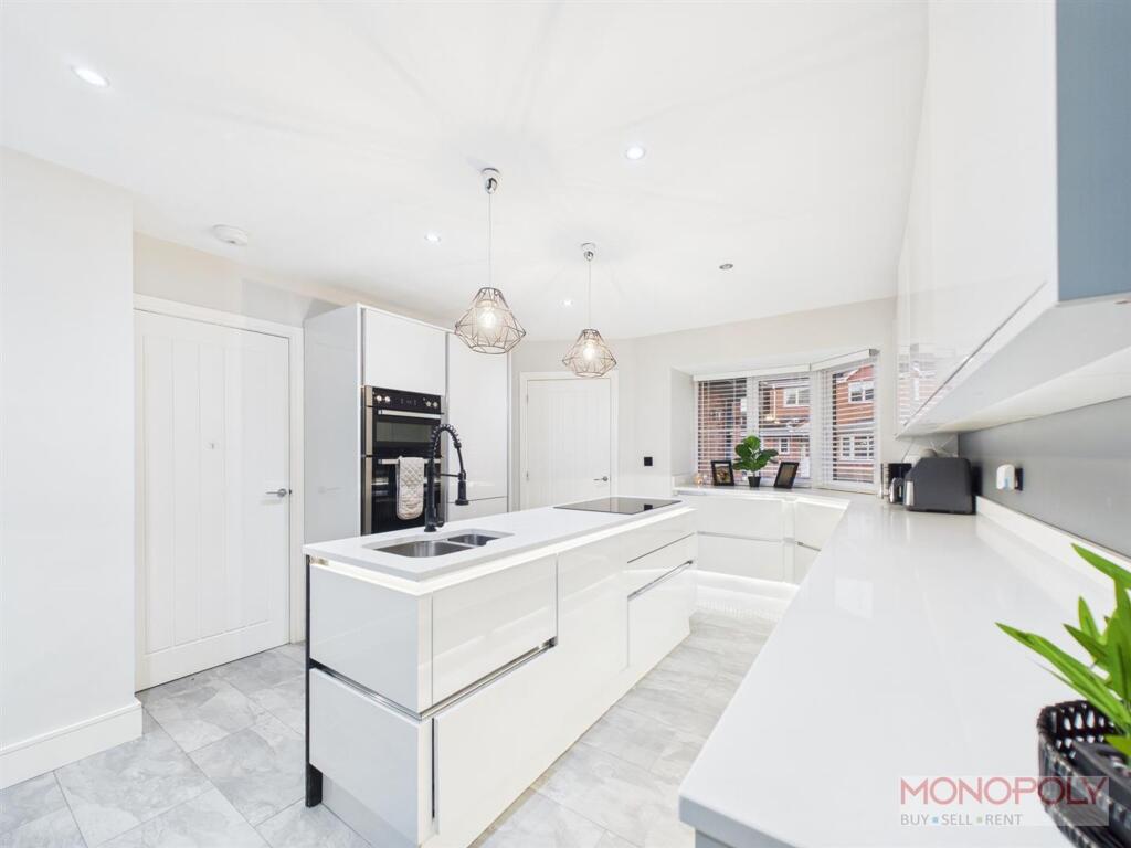 Cartmel Close, Wrexham, LL13 photo 4