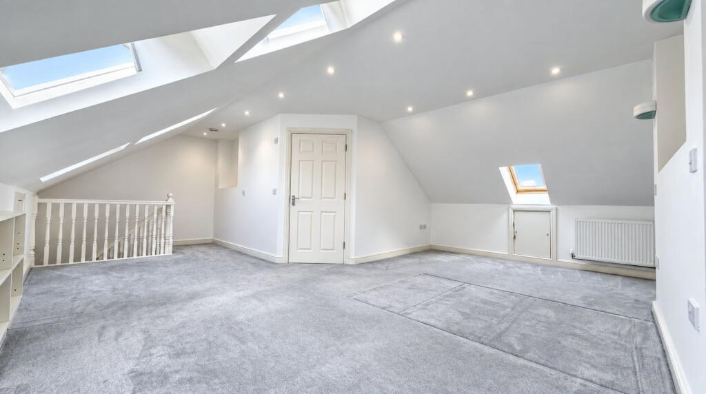 Apartment in Preston - View 2