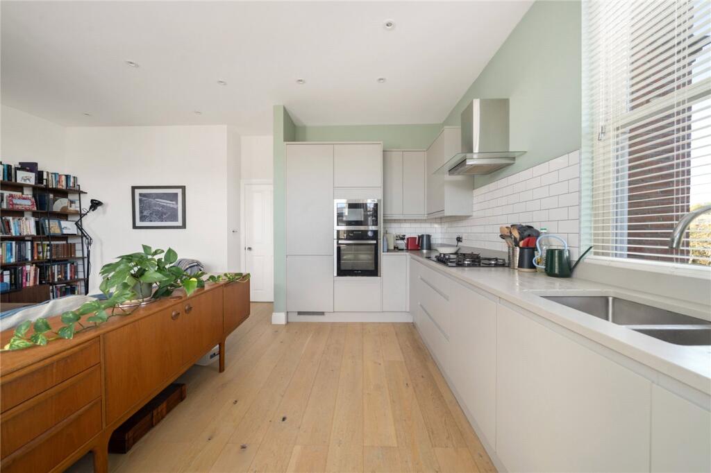 Knights Hill, West Norwood, London, SE27 photo 4