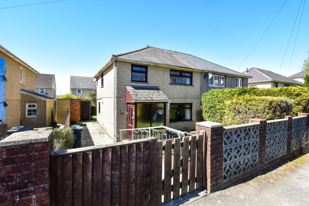 Main image of property: Bryn Pica, Tredegar