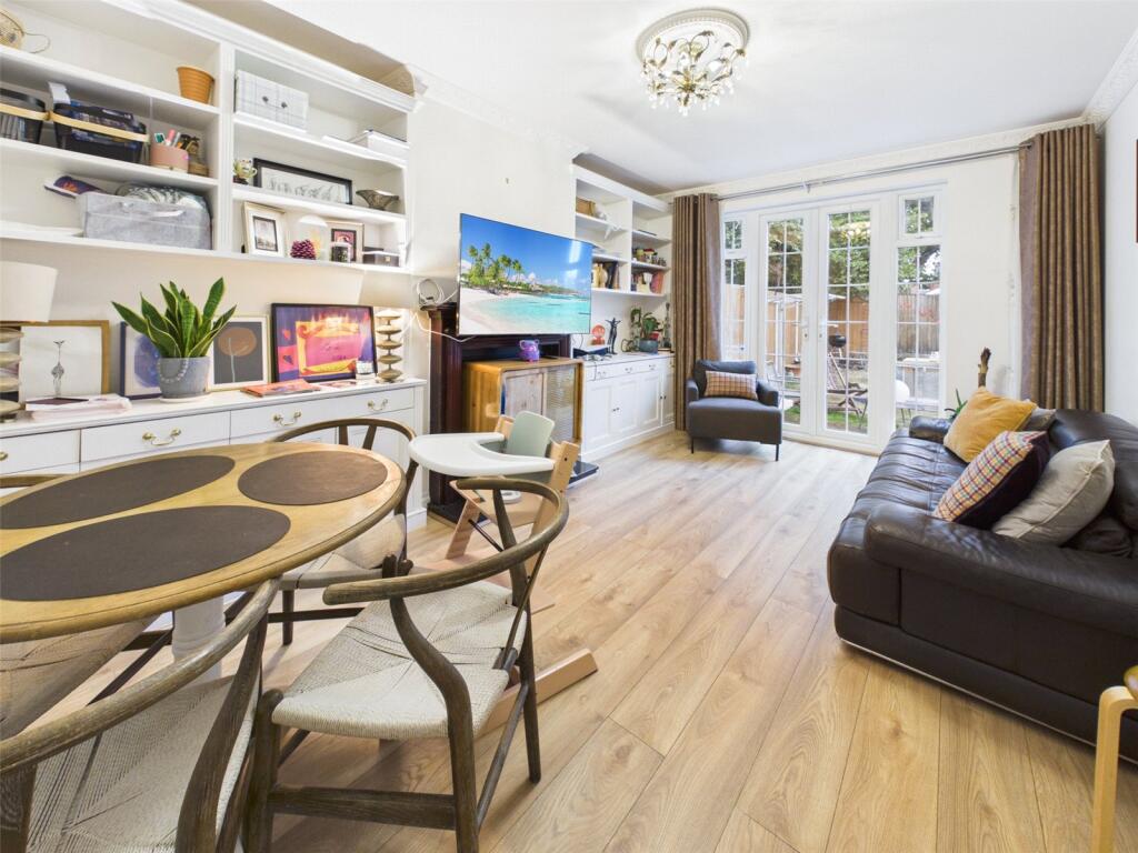House in Twickenham - View 3