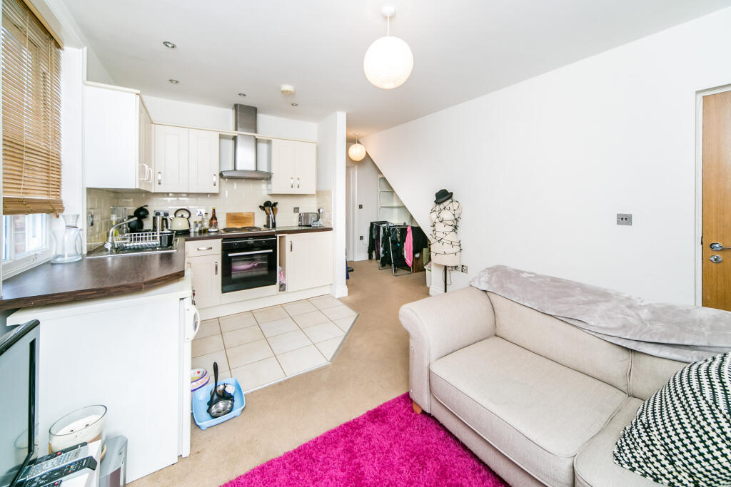 Main image of property: Brunswick Hill, Reading, RG1