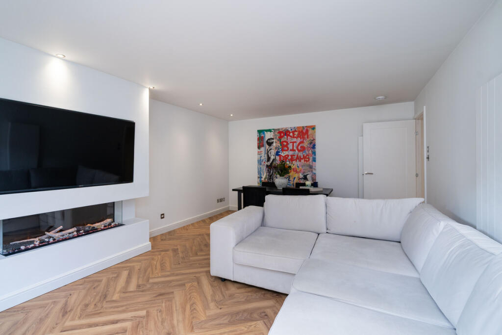 Apartment in Edinburgh - View 4
