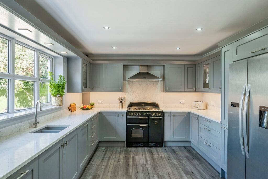 House in Doncaster - View 4