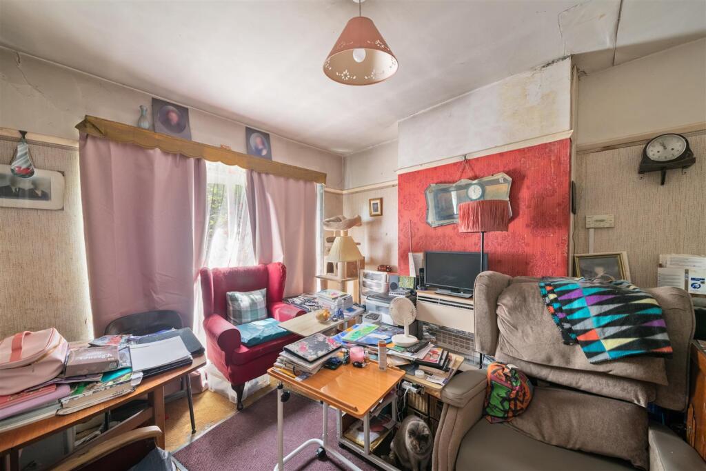 Fairholme Crescent, Hayes photo 3