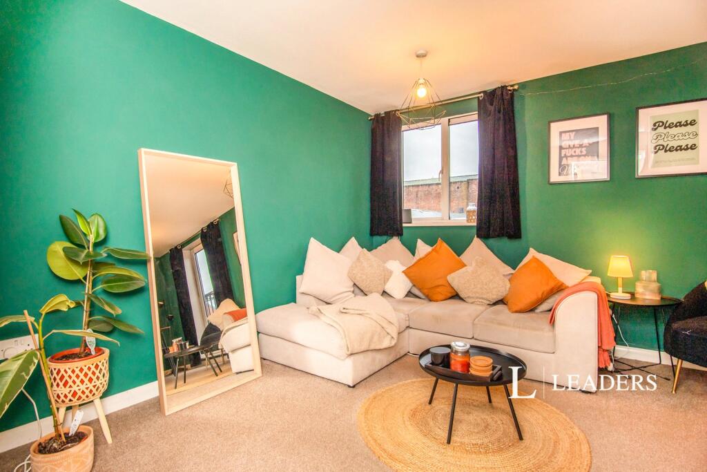 Apartment in Worcester - View 4