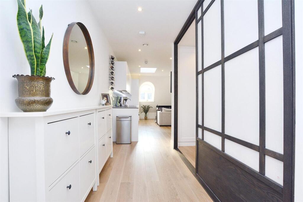 Broadhurst Gardens, London, NW6 photo 4