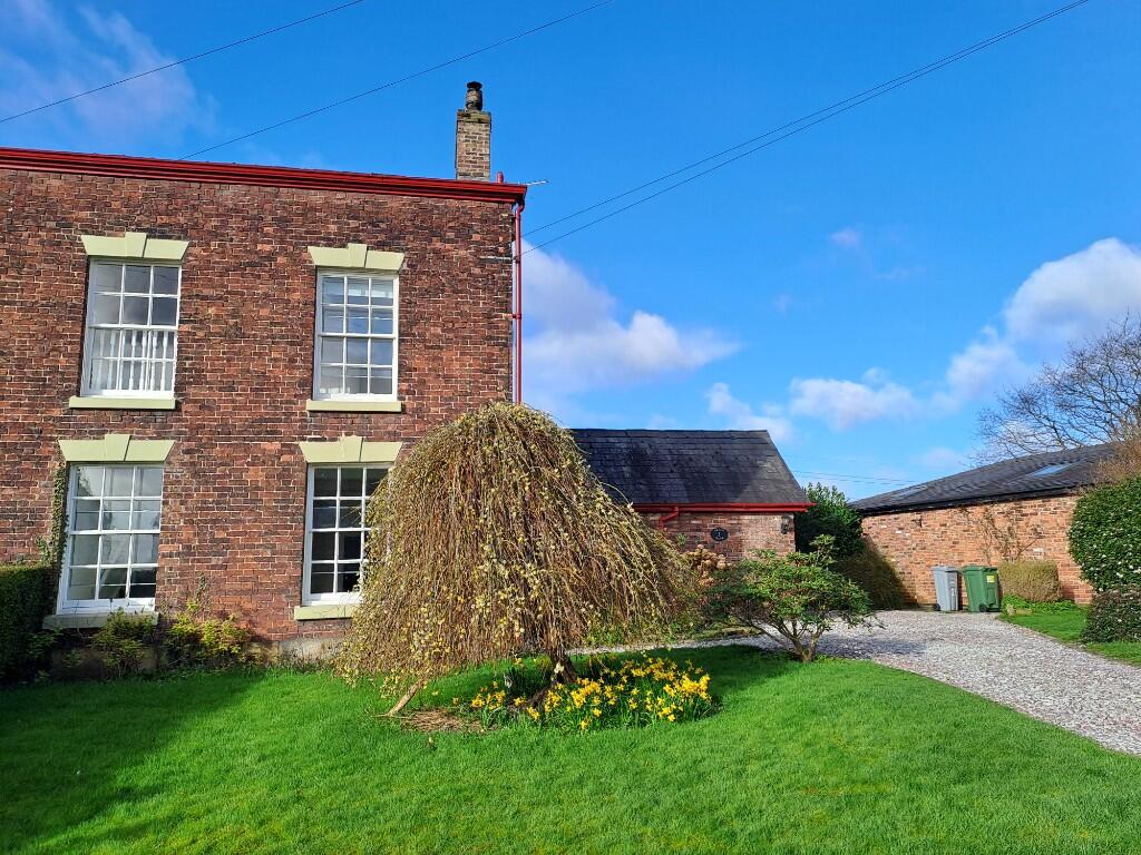Main image of property: 2 Greenbank, Barns Lane, Dunham Massey