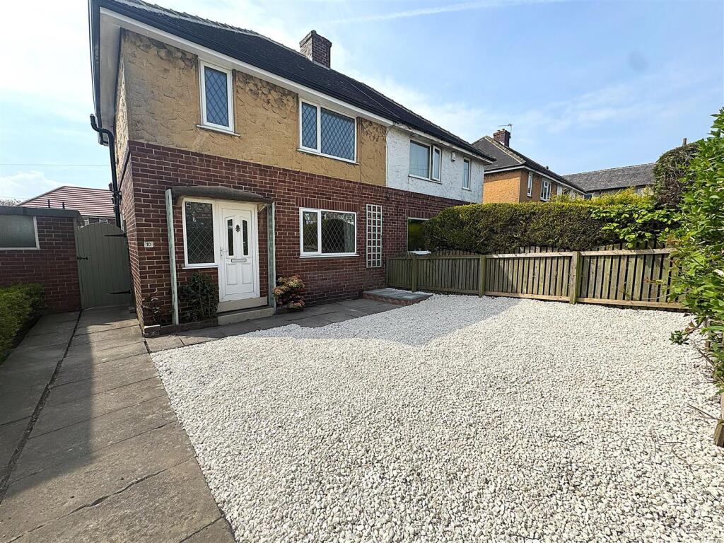 Main image of property: Wakefield Road, Hipperholme, HX3 8AA