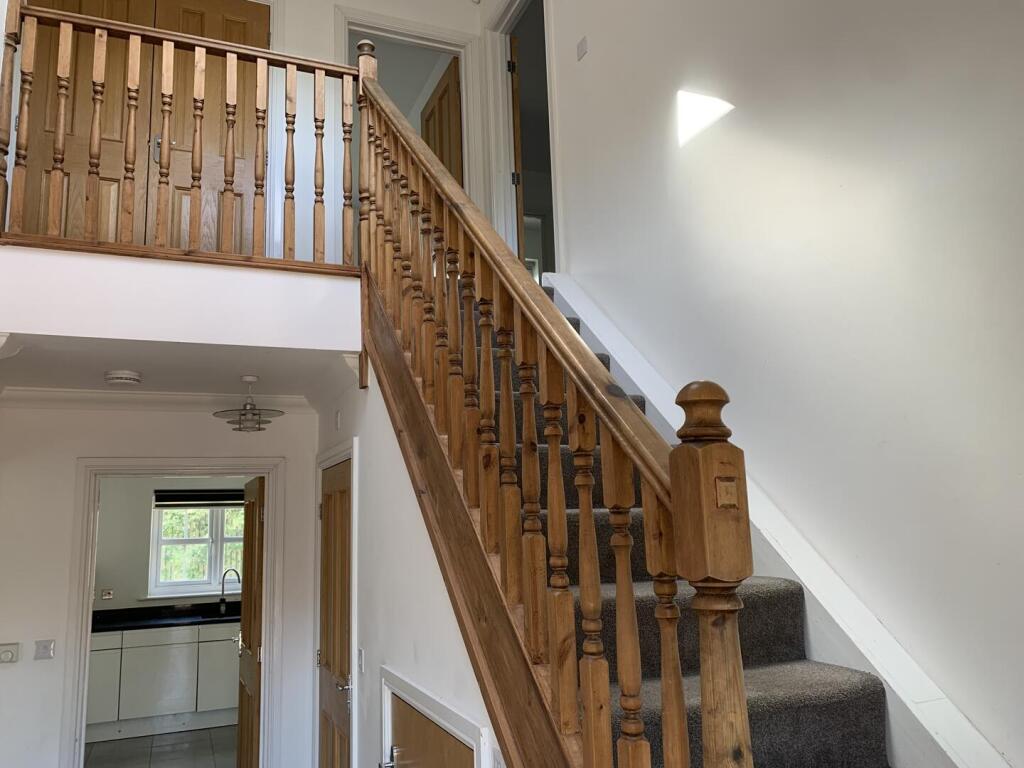 Stile Close, Kirkham, PR4 2SF photo 4