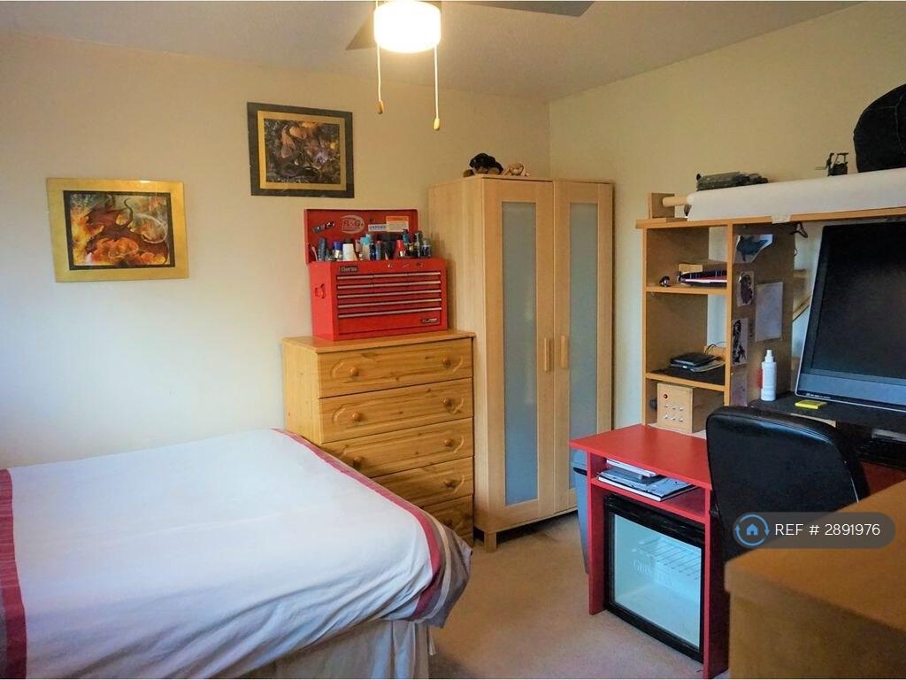 House in Milton Keynes, Campbell Park - View 4