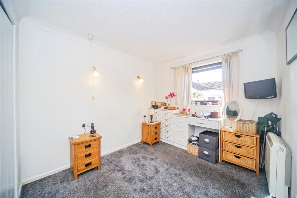Apartment in Southampton - View 5