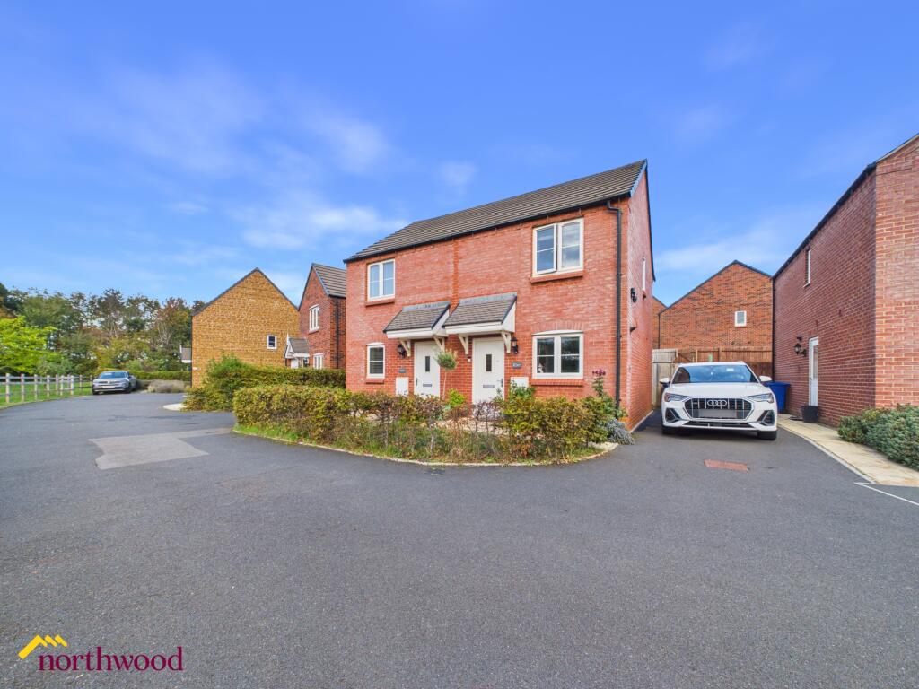 2-bed semi-detached on De la Warr Drive, Banbury, OX16, £270,000