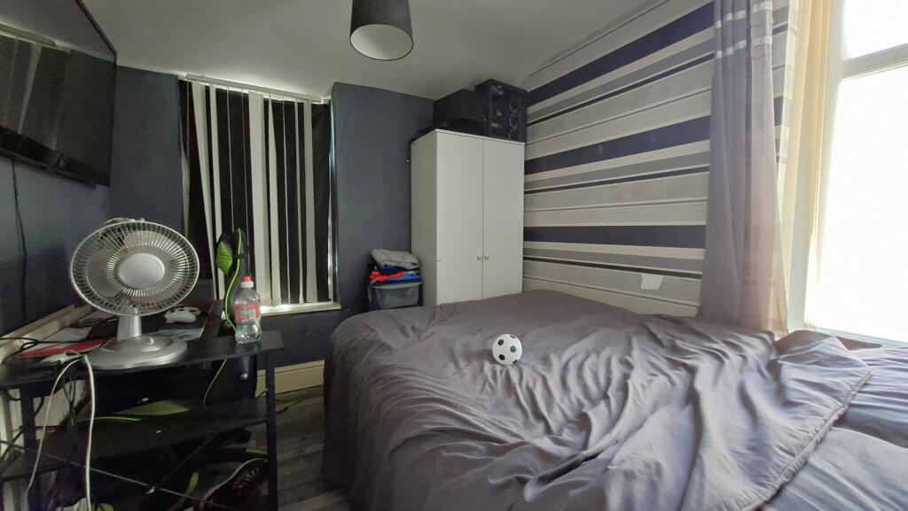 House in Wirral, Liverpool City Region - More
