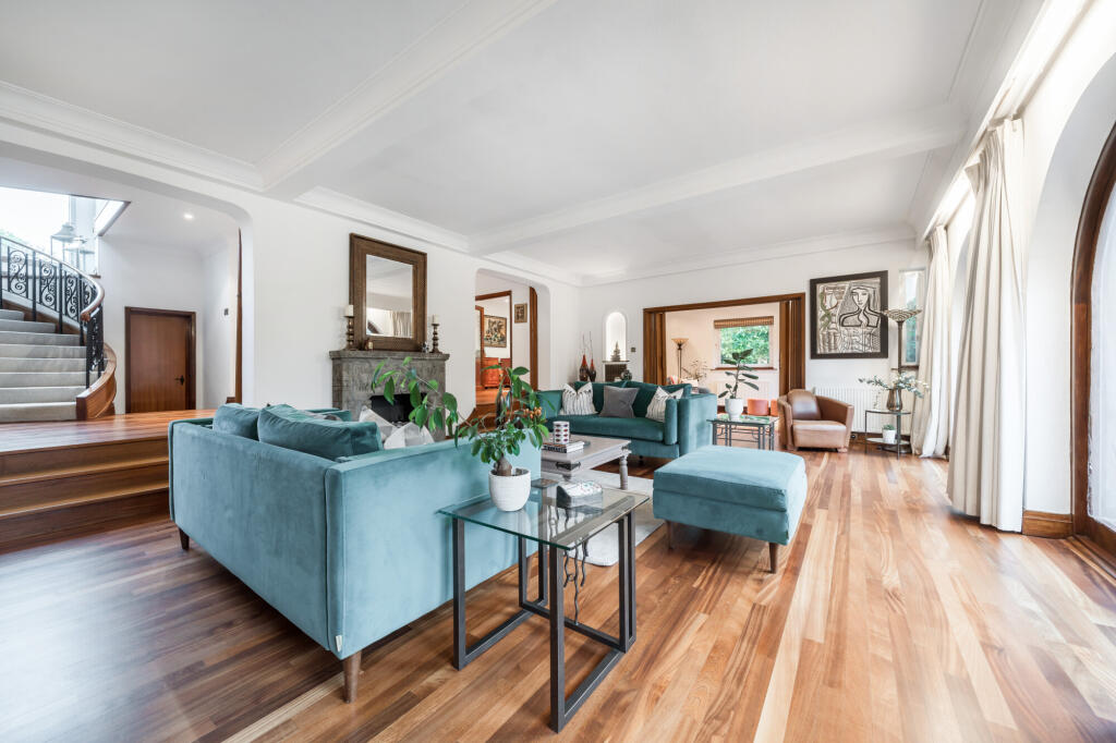 House in London, Totteridge - View 4