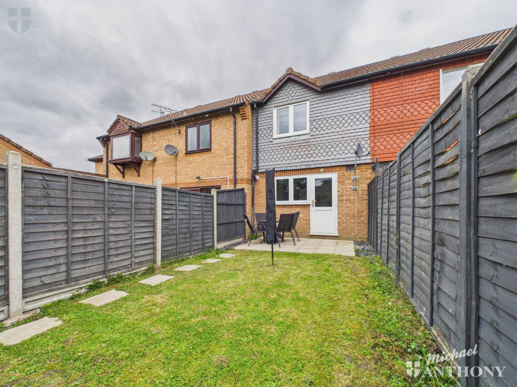 Rickard Close, Aylesbury photo 3