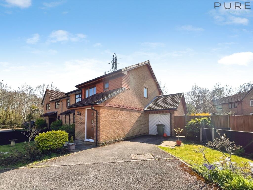 Main image of property: Hackworth Gardens, Hedge End, Southampton