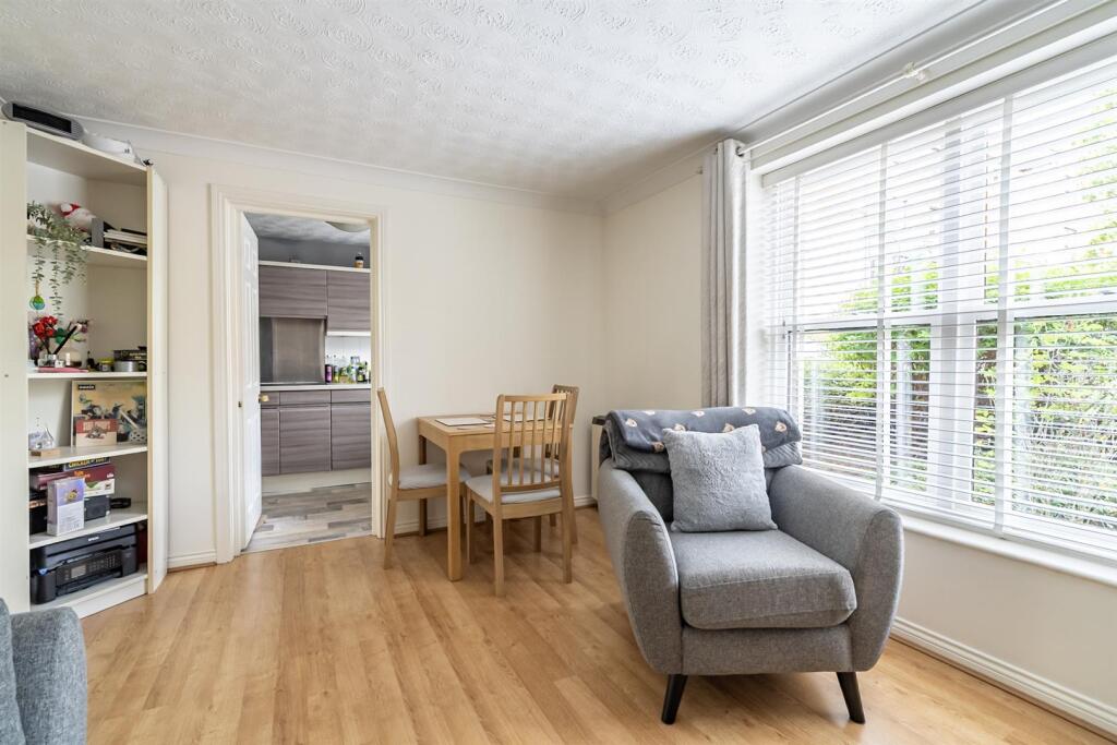 Apartment in York - View 3