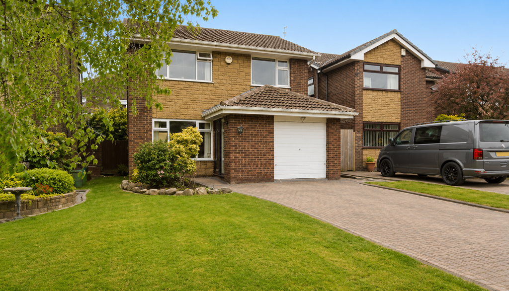 Main image of property: Landedmans, Westhoughton BL5 2QJ