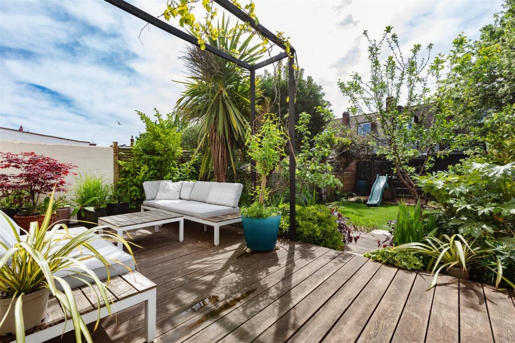 House in Hove, Brighton and Hove - View 3