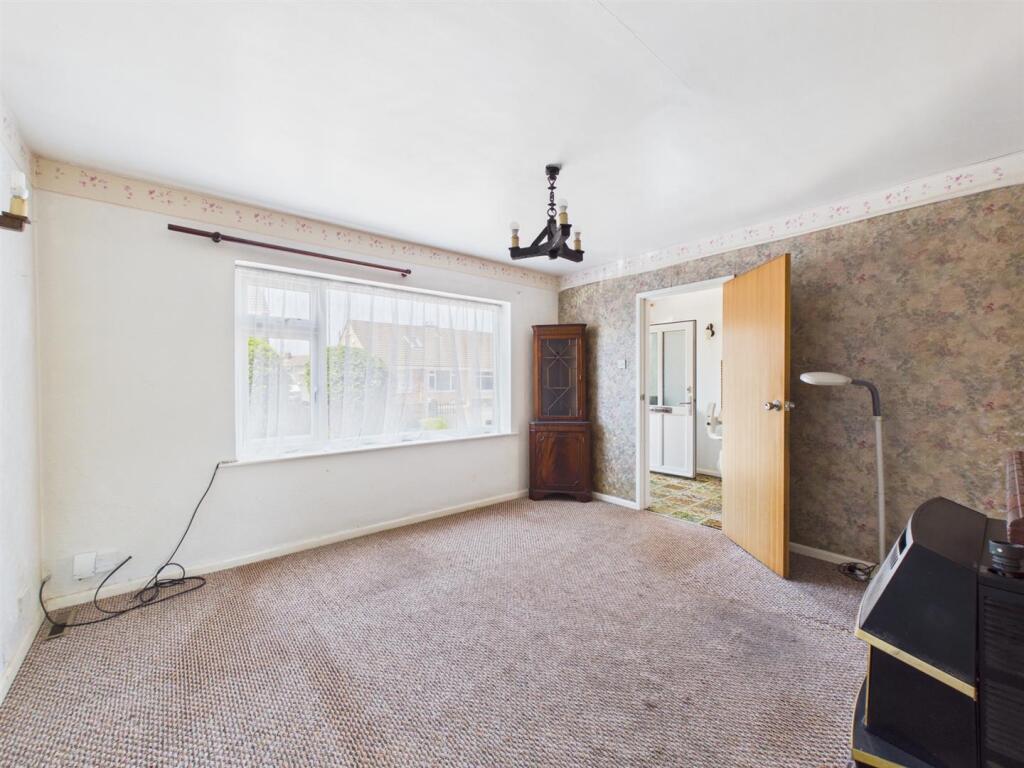 Westland Avenue, Oldland Common, Bristol - View 2