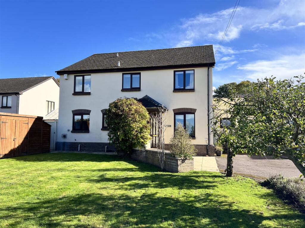 5-bed detached on Bromsash, £565,000