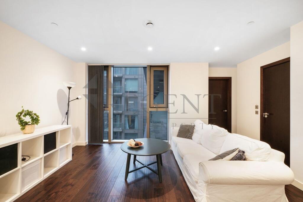 Apartment in London, East Smithfield, Whitechapel - View 2