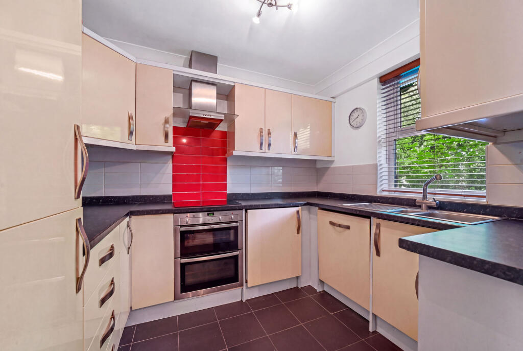 Apartment in London - View 4