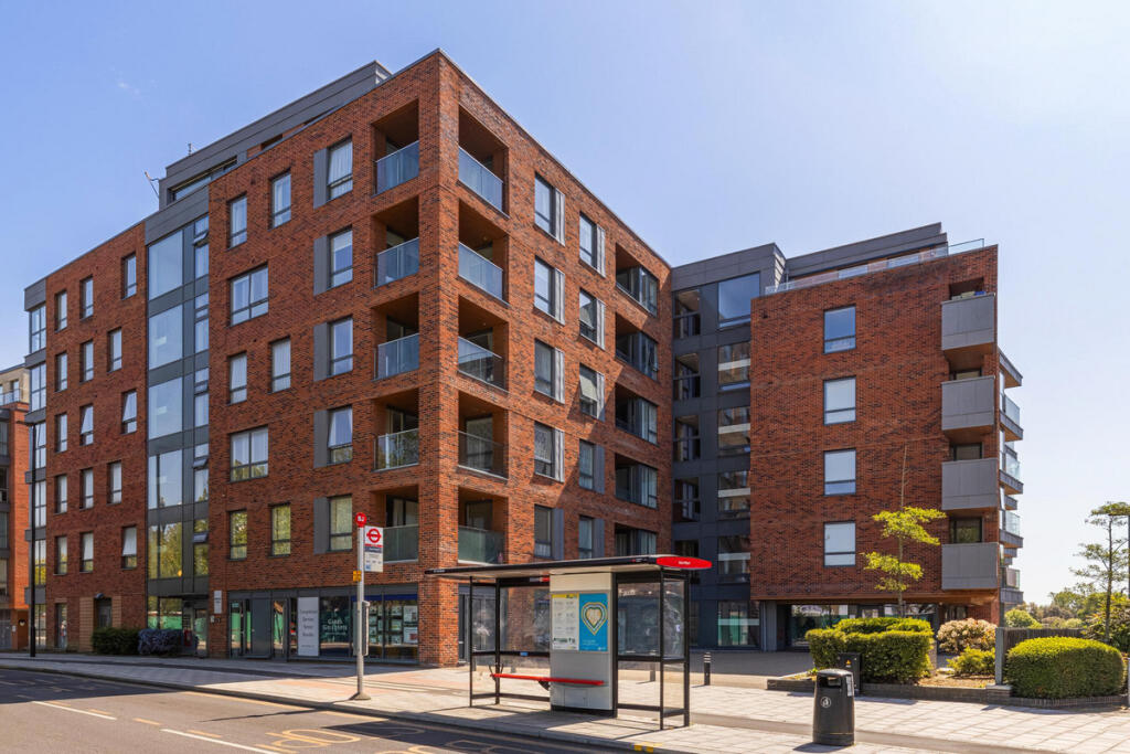 Main image of property: High Street, Brentford, TW8