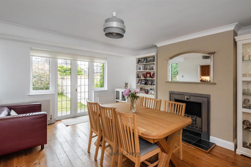 House in Tonbridge - View 4