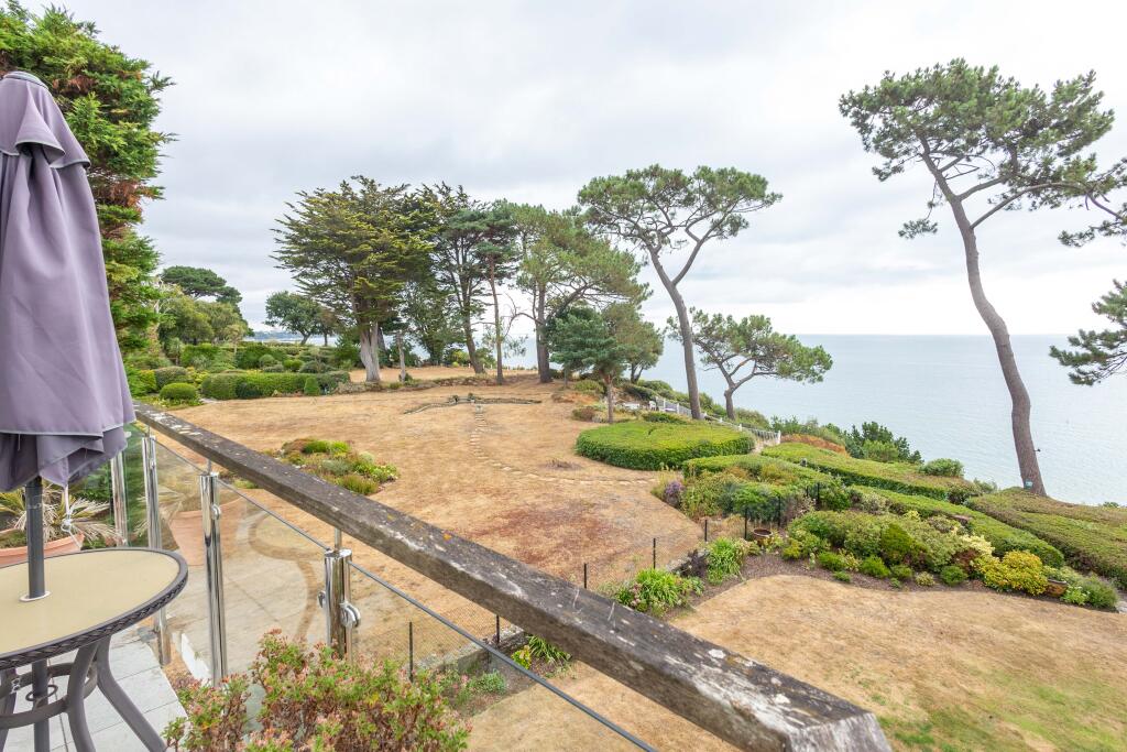 Apartment in Bournemouth - More