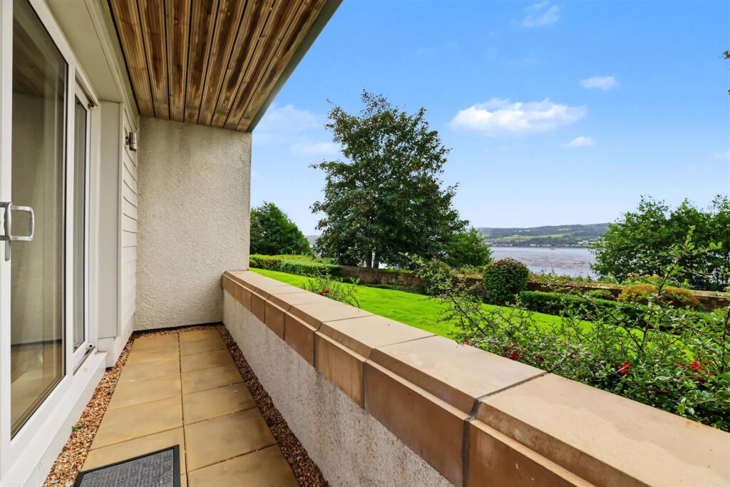 Apartment in Glasgow - View 3