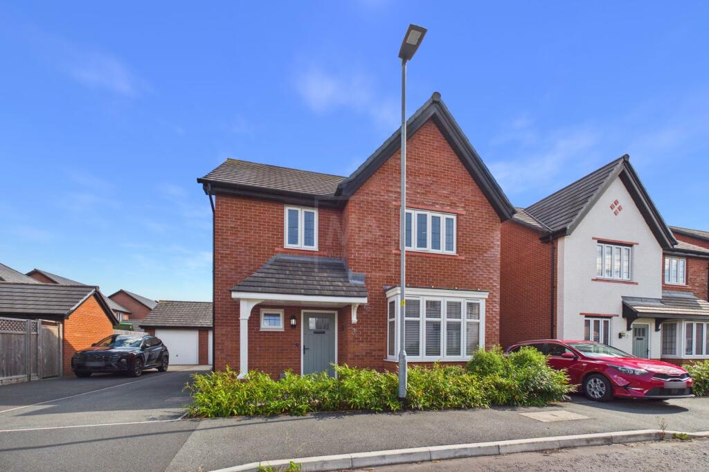 Main image of property: Witton Lake, Great Sankey, WA5