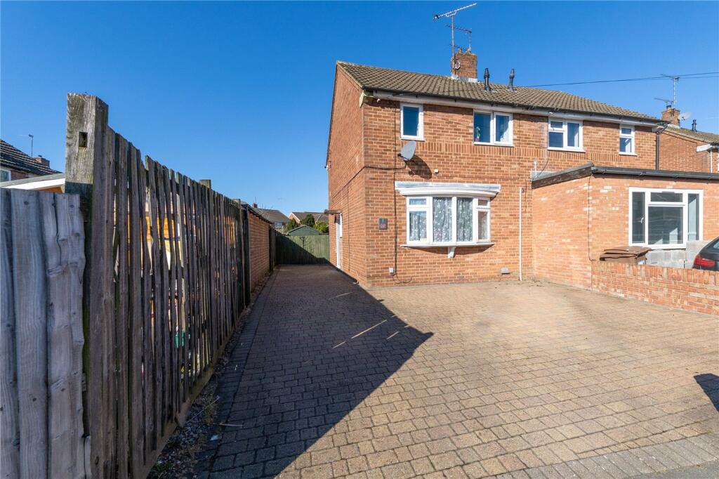 Main image of property: Hornsby Close, Luton, Bedfordshire, LU2
