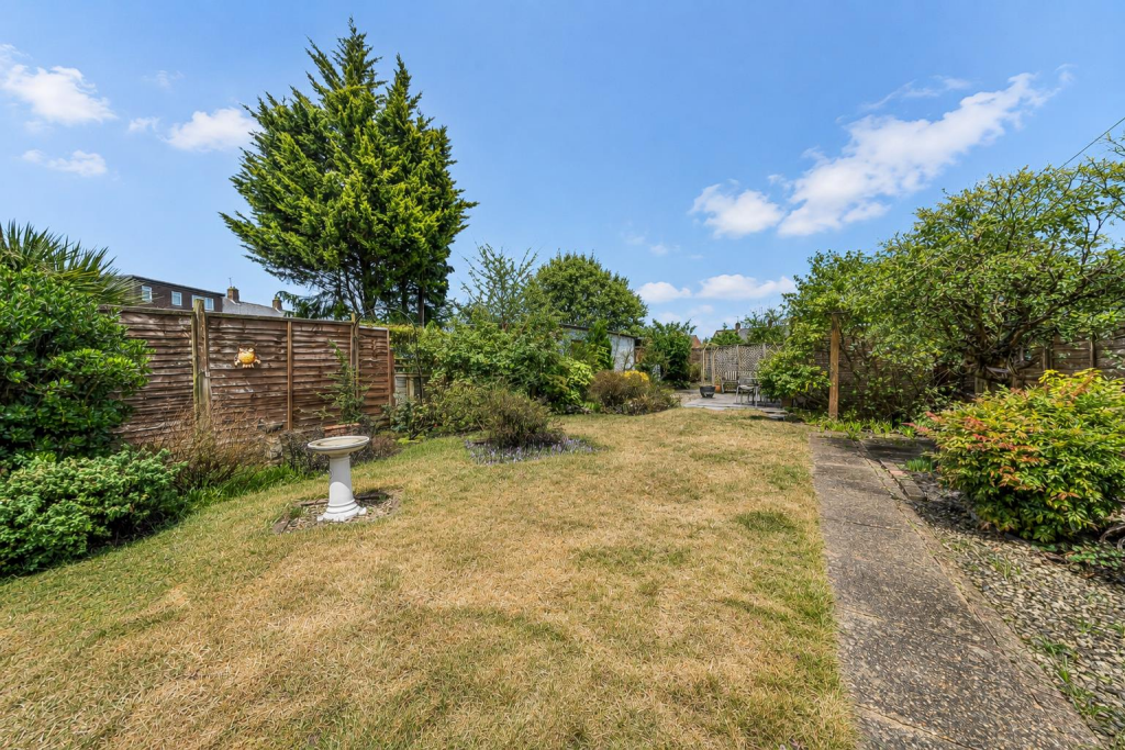 House in Guildford - View 4