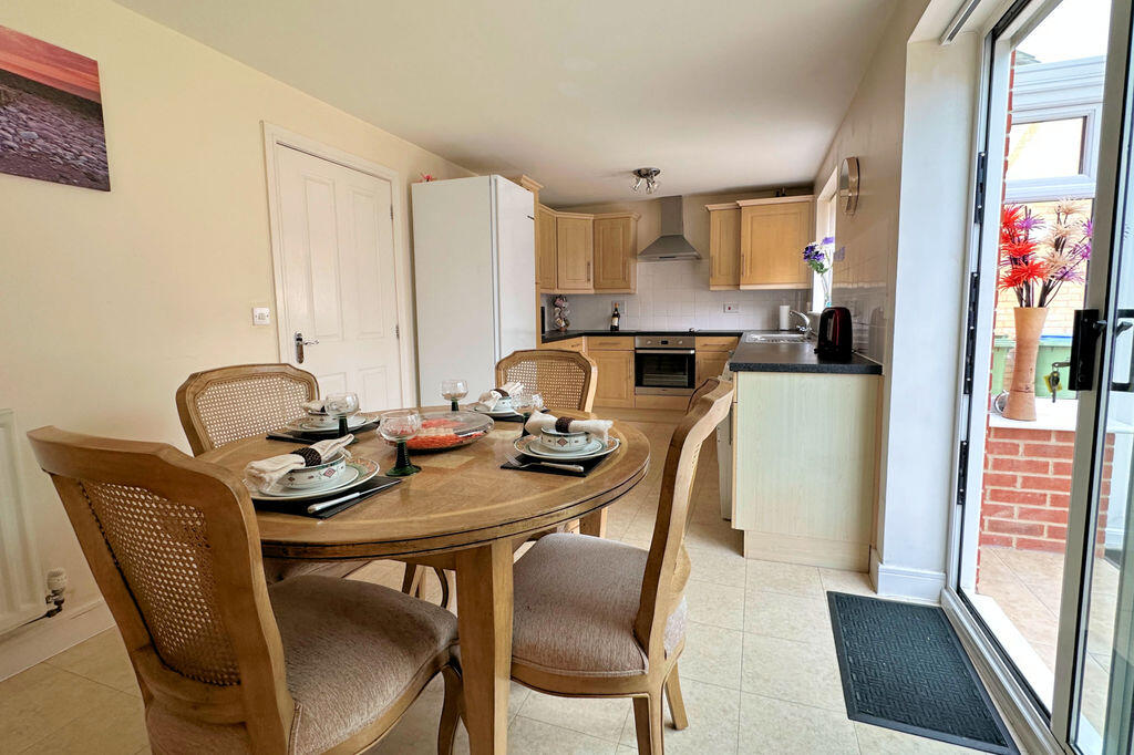 House in Fareham, Portchester - View 3