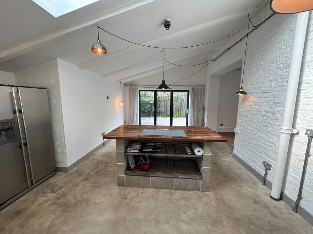 Additional image 5 of Whitcliffe Rd, Cleckheaton, BD19