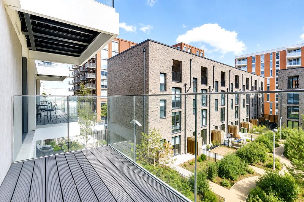 Apartment in London - More