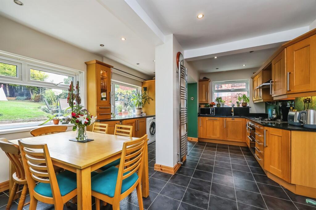 House in Nottingham, Washdyke, Hucknall - More