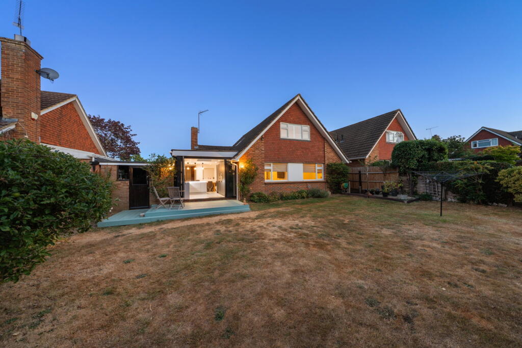 House in London, Farnborough Park, Locksbottom