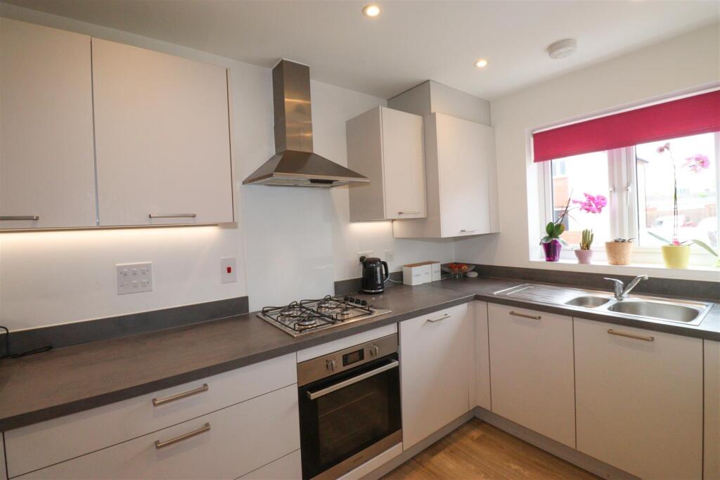House in Guildford - View 4